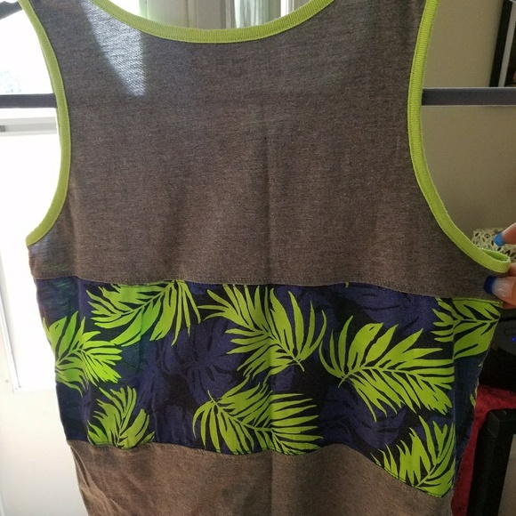 Tank top - Picture 2 of 3